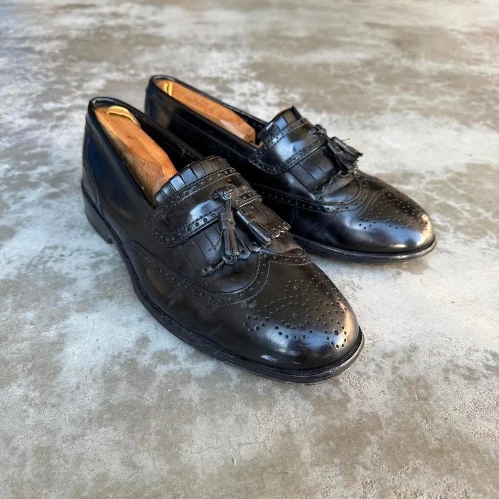 Vintage 90's Nunn Bush Shiny black leather wing tip tassel loafers dress shoes 9